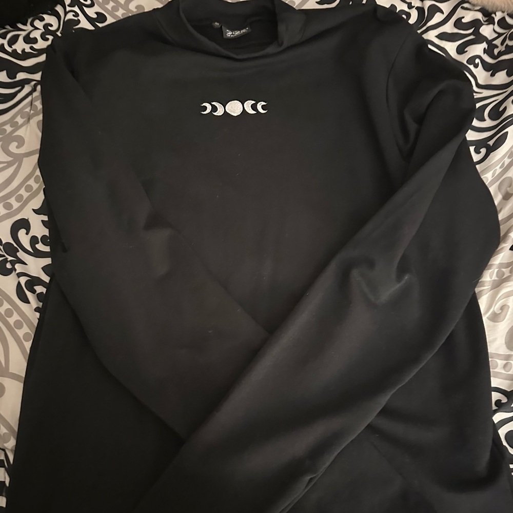 NEW SKYDANCE Black Moon Top